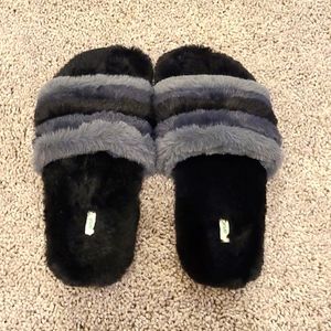Aerie slippers